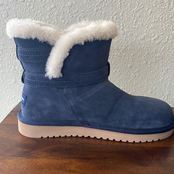 Koolaburra by Ugg Boots ankle/mid calf height - Picture 3 of 4